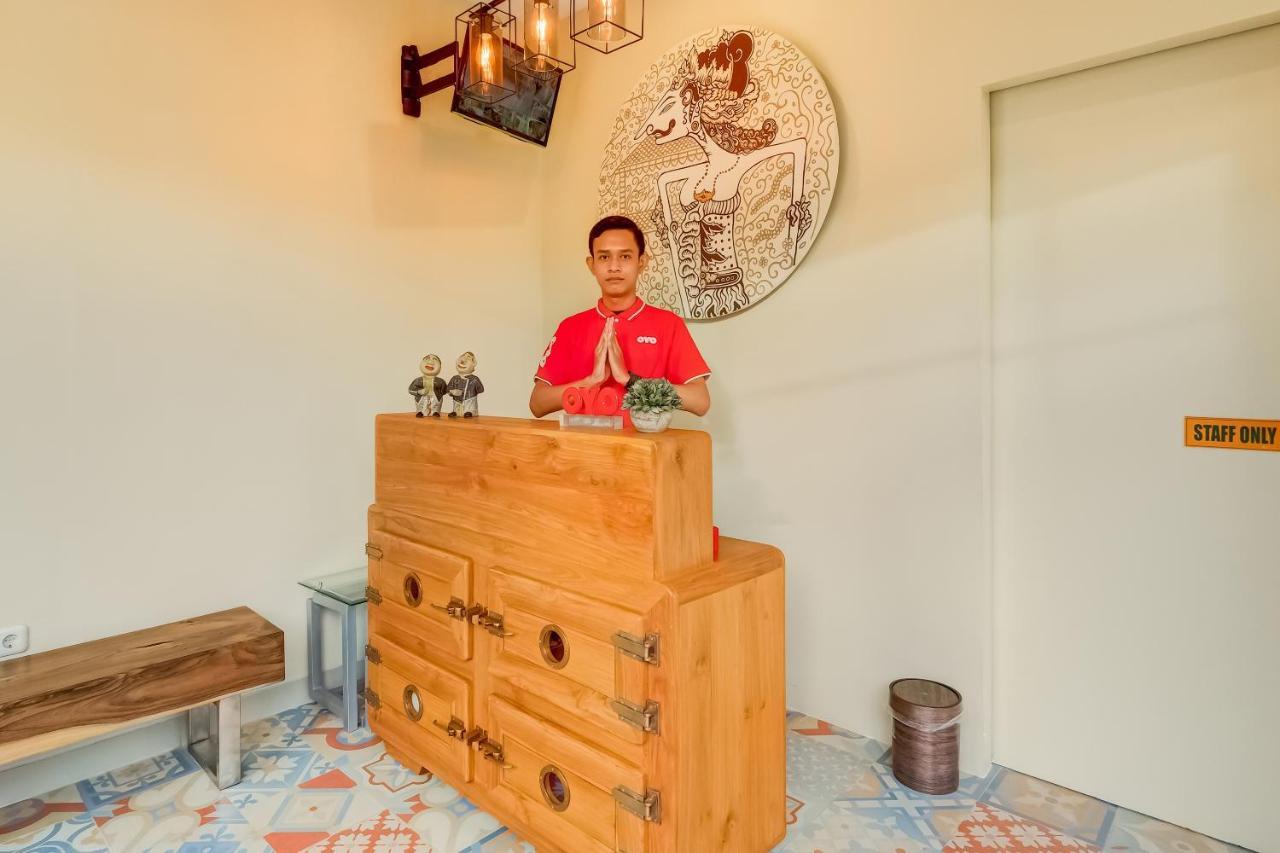 Hotel Super Oyo 3496 Griya Gayatri Syariah Melati Esterno foto