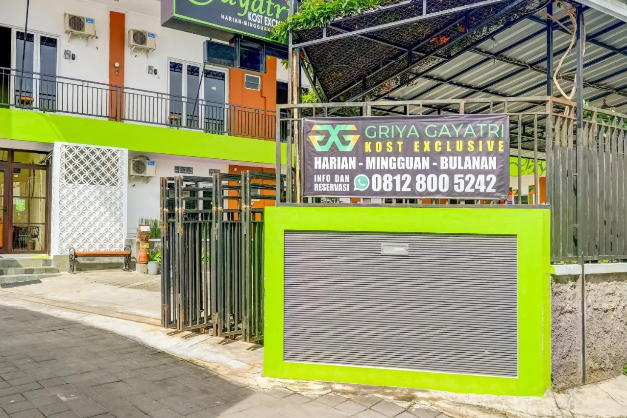 Hotel Super Oyo 3496 Griya Gayatri Syariah Melati Esterno foto