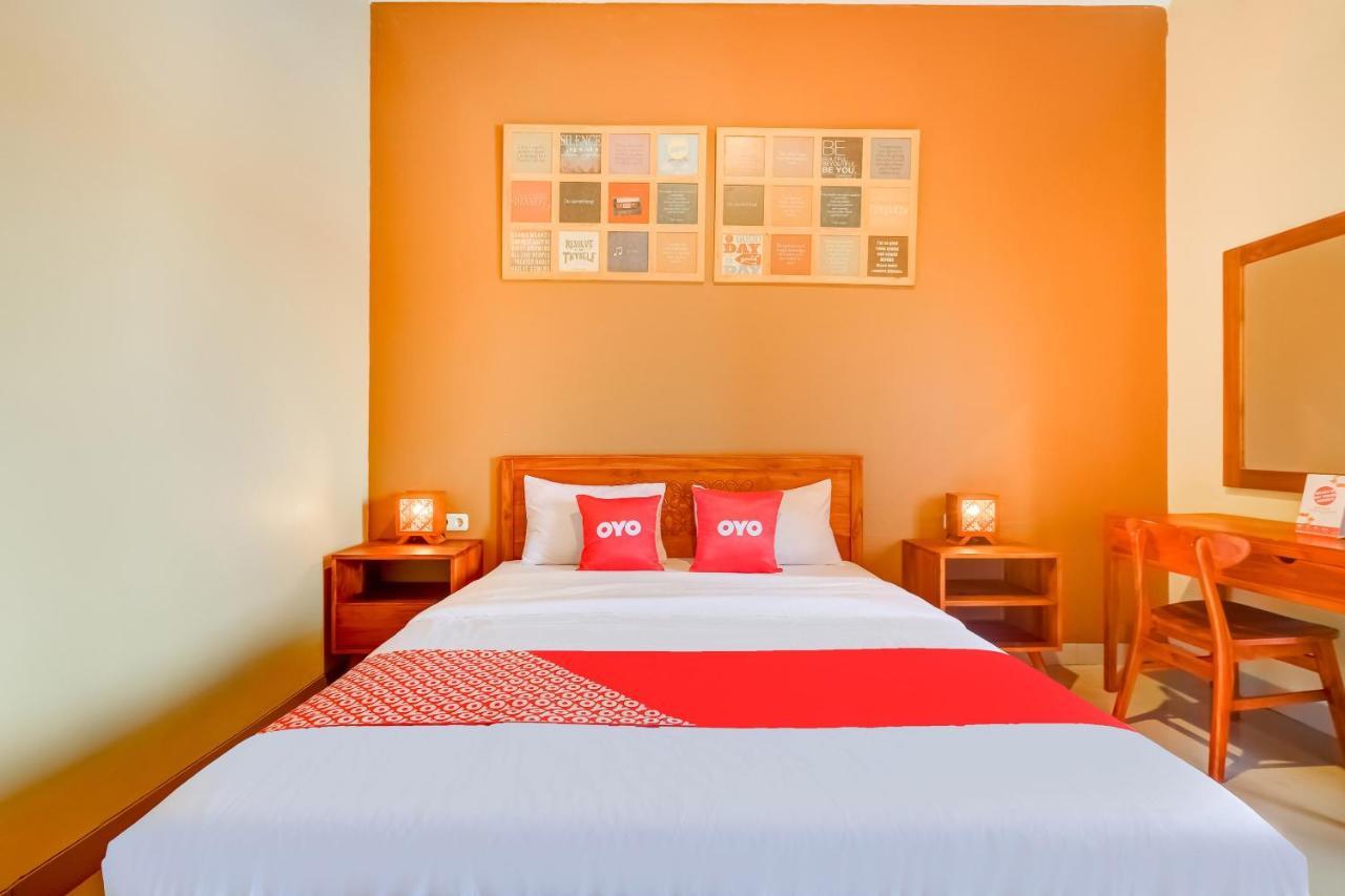 Hotel Super Oyo 3496 Griya Gayatri Syariah Melati Esterno foto