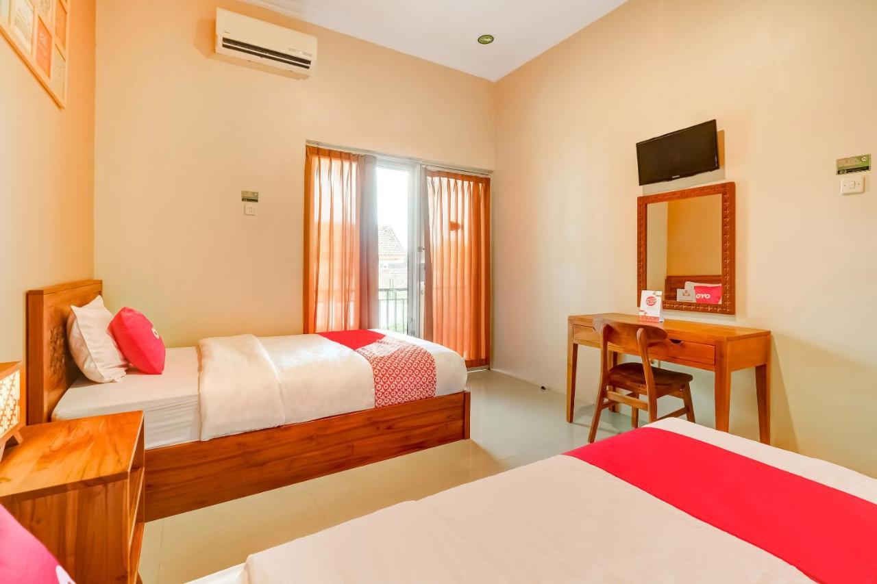 Hotel Super Oyo 3496 Griya Gayatri Syariah Melati Esterno foto